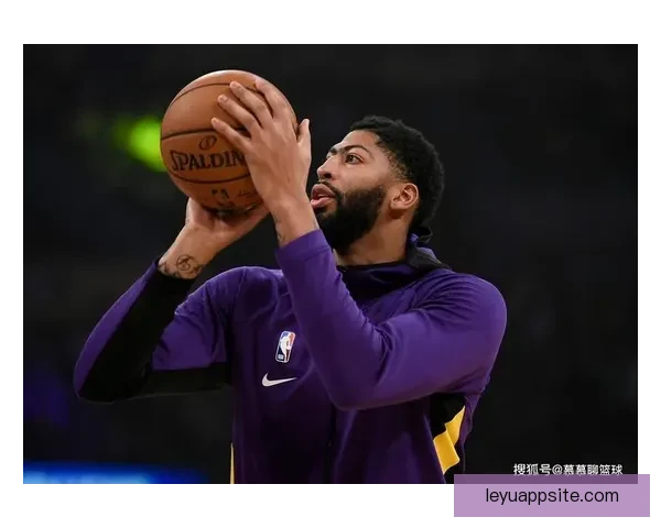 浓眉左手掌恢复良好 本月底将接受复查有望复出